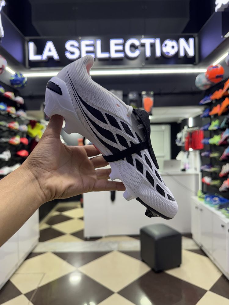 PREDATOR TONGUE LEAGUE